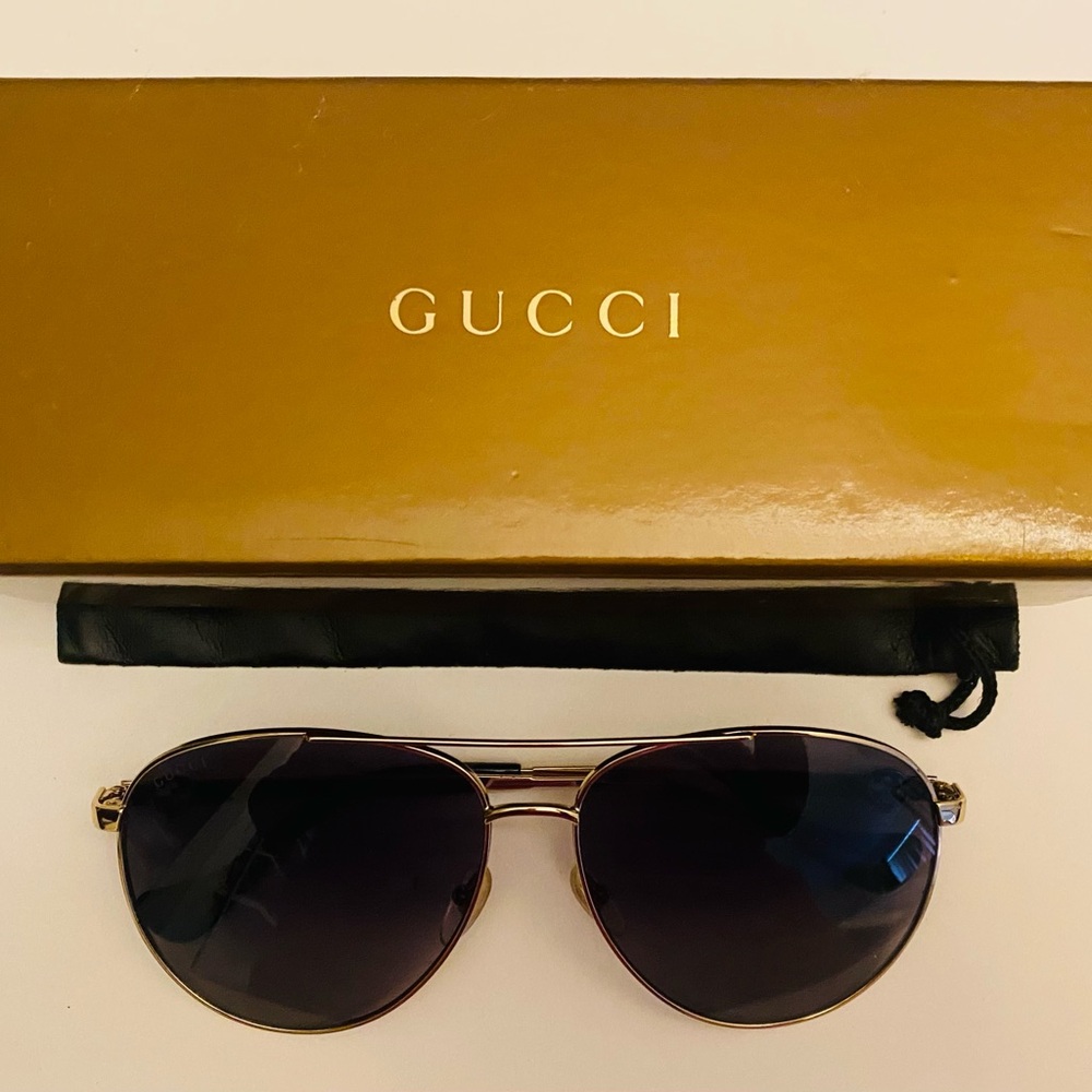 Gucci Gold and Black Aviator Sunglasses
